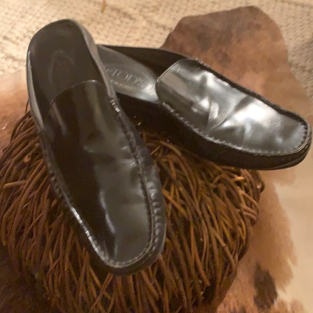 Todd’s slip on loafer